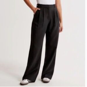 Abercrombie & Fitch Sloane Tailored & Pleated Black Pants Size 8